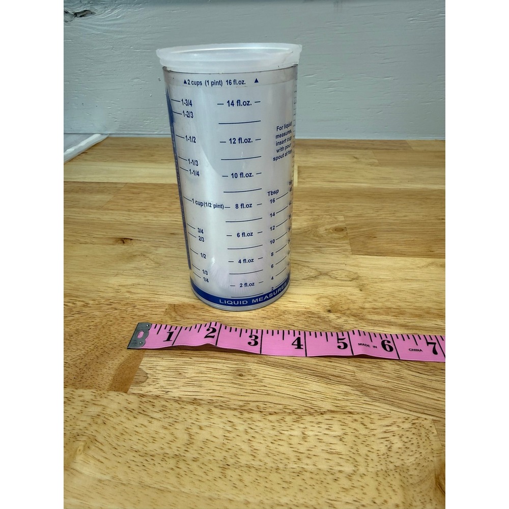 Pampered Chef Measure-All Cup 2 Cup Adjustable Liquid and Solid Measuring Tool